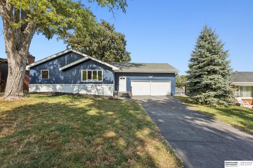 2352 Lincoln St, Blair, NE, 68008-1842 | Card Image