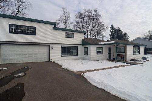 6111 247th Ave, Salem, WI, 53168-9774 | Card Image