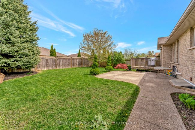 56 Southampton Dr, House other with 3 bedrooms, 2 bathrooms and 2 parking in Saint George ON | Image 25