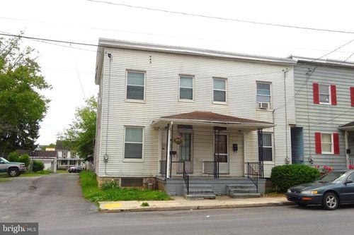 158-156-158 E Mckinley St, CHAMBERSBURG, PA, 17201-3574 | Card Image
