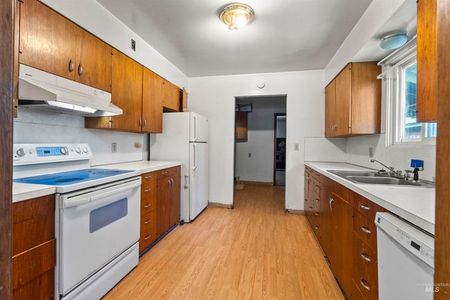206 E 2 Nd Ave, House other with 2 bedrooms, 2 bathrooms and 1 parking in Clark Fork ID | Image 4