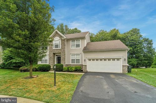 2940 Avebury Stone Cir, DOWNINGTOWN, PA, 19335-6026 | Card Image