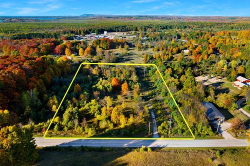 9874 Covey Rd, Beulah, MI, 49617 | Card Image