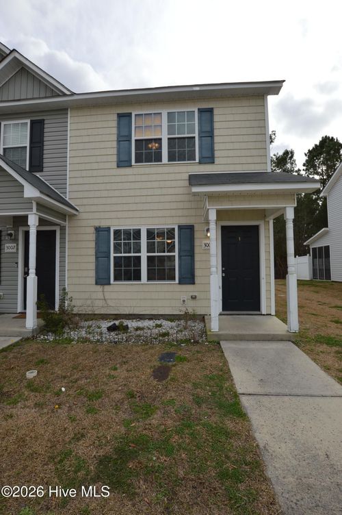 3000 Banister Loop, Jacksonville, NC, 28546-7198 | Card Image