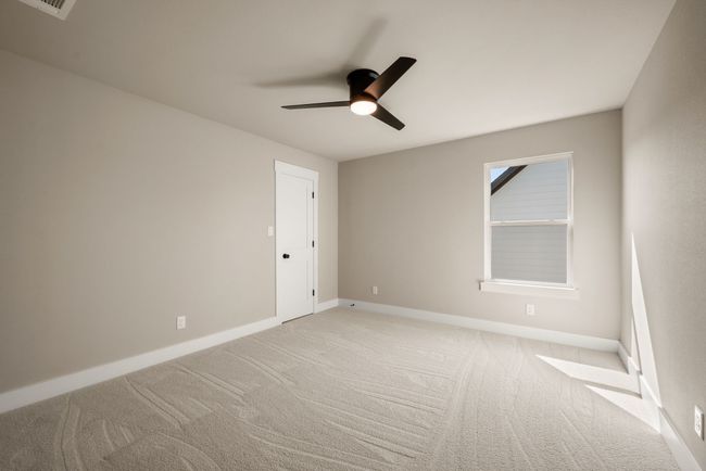 207 W 7 Th St, House other with 4 bedrooms, 3 bathrooms and null parking in Justin TX | Image 35