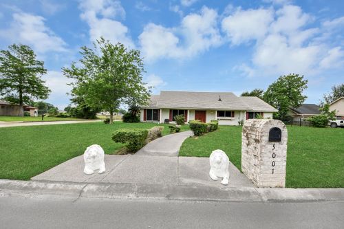 5001 Glenhaven Dr, Baytown, TX, 77521-2913 | Card Image