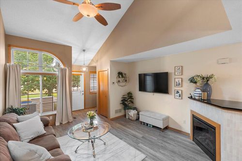 11281 16th St Ne, Saint Michael, MN, 55376-4217 | Card Image