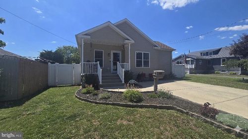 402 Gloucester Ave, MAGNOLIA, NJ, 08049-1023 | Card Image
