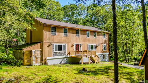 126 Fawn Lake Dr, Hawley, PA, 18428-4021 | Card Image