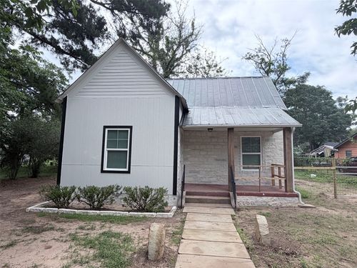 403 Taylor Street, Smithville, TX, 78957 | Card Image