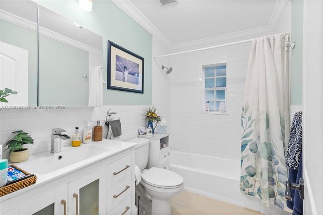13101 Sw 82 Nd Ave, House other with 4 bedrooms, 2 bathrooms and null parking in Pinecrest FL | Image 20