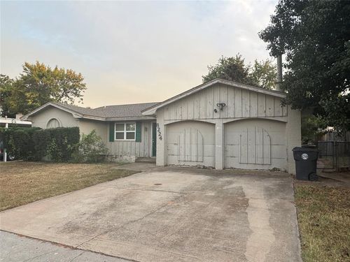 8224 Nw 28th Ter, Bethany, OK, 73008-4831 | Card Image