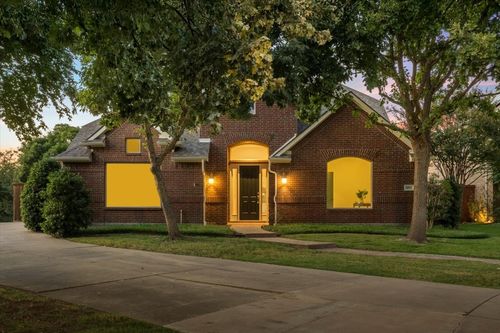 2501 Green Oak Dr, Carrollton, TX, 75010-4224 | Card Image