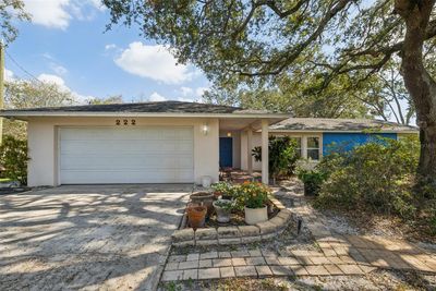 222 Riviere Road, House other with 3 bedrooms, 2 bathrooms and null parking in Palm Harbor FL | Image 2