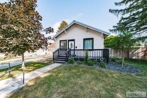 363 8th St, Idaho Falls, ID, 83401-4803 | Card Image
