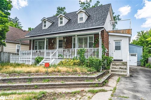 8 Dufferin St, Barrie, ON, L4N2J7 | Card Image