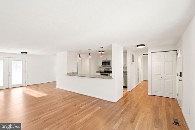 2280 Cocquina Dr, House other with 5 bedrooms, 2 bathrooms and null parking in RESTON VA | Image 13