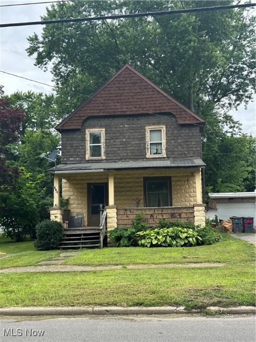 615 W 58th St, Ashtabula, OH, 44004-7203 | Card Image