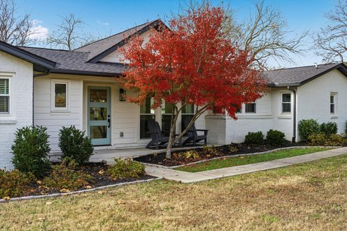 827 Summerly Dr, Nashville, TN, 37209-4220 | Card Image