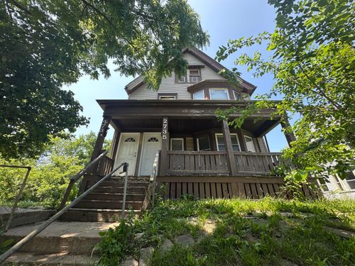 2733 N 12th St, Milwaukee, WI, 53206-2614 | Card Image