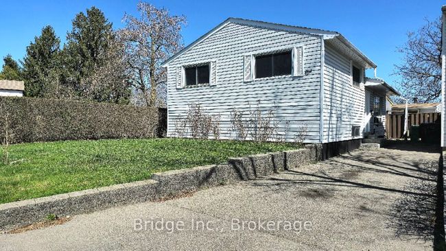 1 Hedgeson Crt, House other with 4 bedrooms, 2 bathrooms and 5 parking in Brampton ON | Image 10
