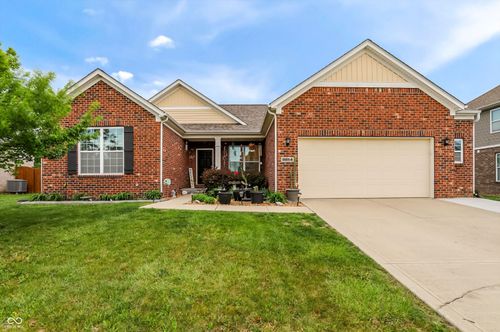 8814 New Heritage Ct, Indianapolis, IN, 46239-7992 | Card Image