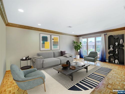 18 Jani Ct, Clifton, NJ, 07013-2518 | Card Image