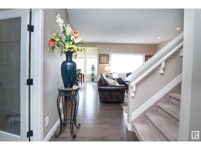 285 Cy Becker Blvd Nw, House other with 3 bedrooms, 3 bathrooms and null parking in Edmonton AB | Image 2