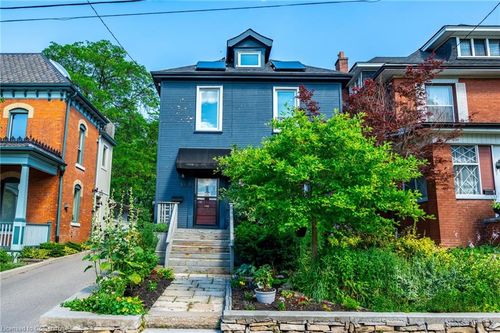 35 Mountain Ave, Hamilton, ON, L8P4E8 | Card Image