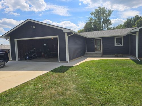 983 Moore Rd, Quincy, MI, 49082-9424 | Card Image