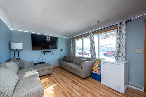 2908 Schultz Dr Nw, Cedar Rapids, IA, 52405-2120 | Card Image