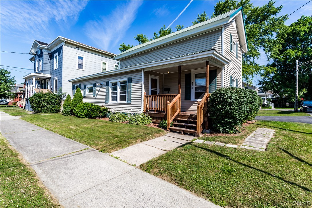 Leonard St, Oneida, NY 13421