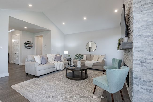 6572 Calvert Dr, House other with 5 bedrooms, 3 bathrooms and 4 parking in Strathroy ON | Image 7