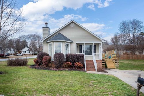 401 Fairdale Drive, Simpsonville, SC, 29681 | Card Image