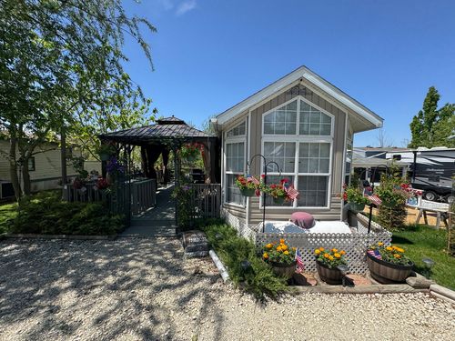 13-135 Woodhaven Dr E, Sublette, IL, 61367 | Card Image