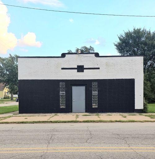 1701 W 15th Ave, Gary, IN, 46404-2441 | Card Image