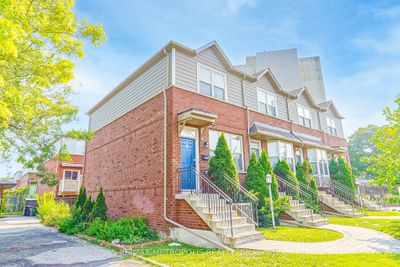 D - 4177 Lawrence Ave E, Home with 3 bedrooms, 2 bathrooms and 2 parking in Scarborough ON | Image 2