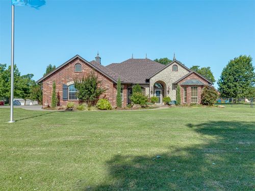 2284 Jackie Pl, Tuttle, OK, 73089-7514 | Card Image