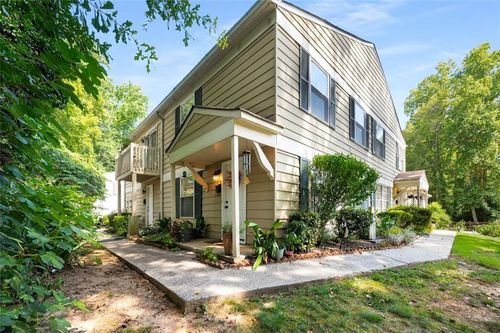 1305 Surrey Ln Sw, Marietta, GA, 30008-3632 | Card Image