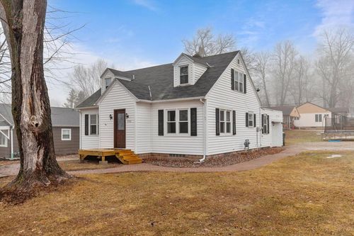 330 Grove Street, MANAWA, WI, 54949 | Card Image