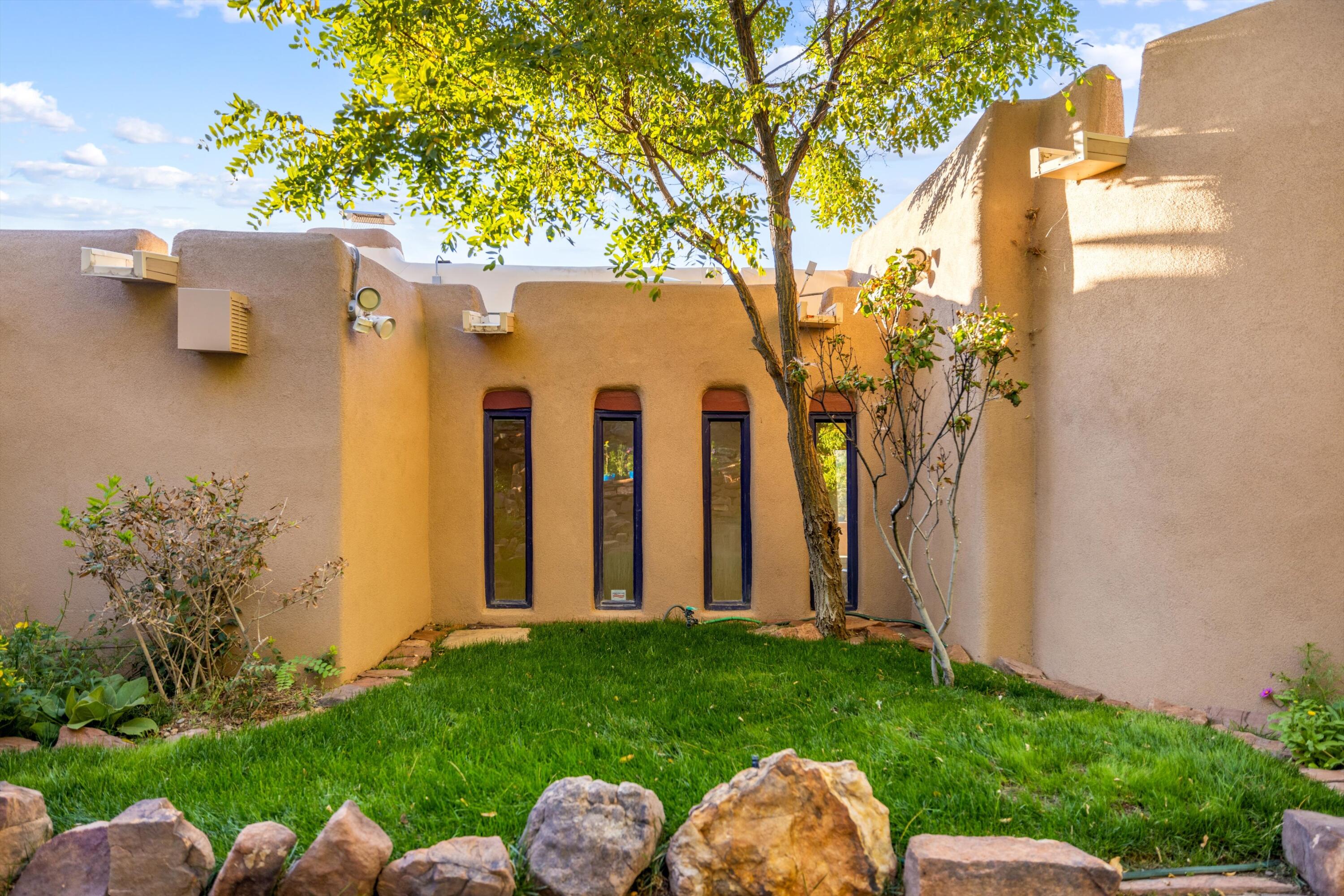 LA Barbaria Rd, Santa Fe, NM 87505