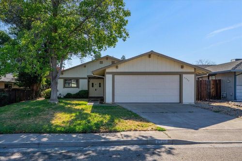 2520 Oriole Dr, Red Bluff, CA, 96080 | Card Image