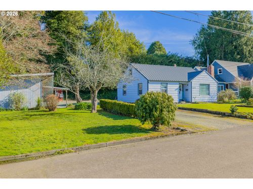 227 Border St, Myrtle Point, OR, 97458-1415 | Card Image