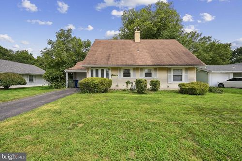 101 Pageant Ln, WILLINGBORO, NJ, 08046-2705 | Card Image