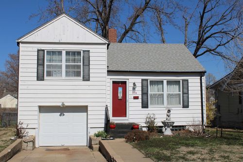 504 W Ellsworth Ave, Salina, KS, 67401-5425 | Card Image