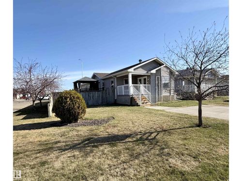 1 Jutland Cres, Stony Plain, AB, T7Z0A3 | Card Image