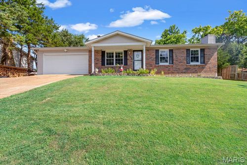 2302 Crystal Wood Dr, Arnold, MO, 63010-4159 | Card Image