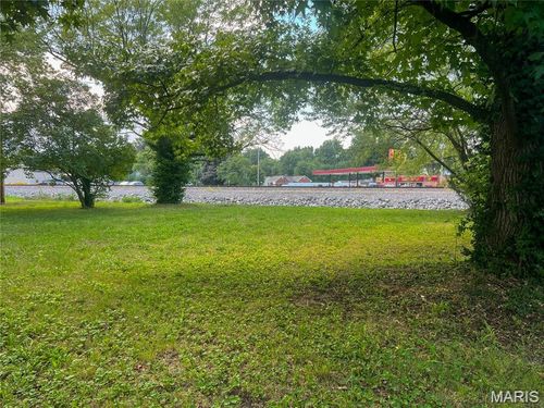 200 S Edwards St, Staunton, IL, 62088-1505 | Card Image
