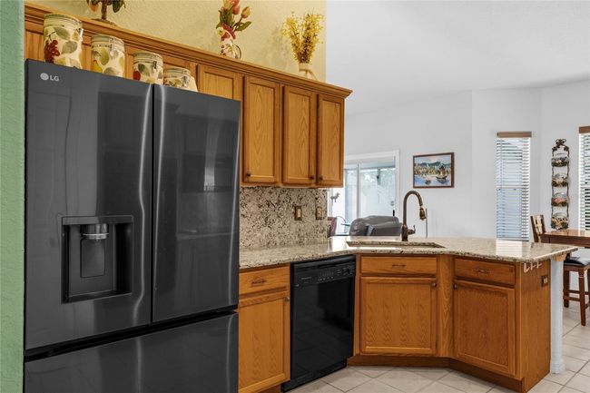 Kitchen | Image 12