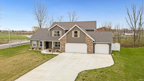 215 Ironwood Ln, Ossian, IN, 46777-9069 | Card Image